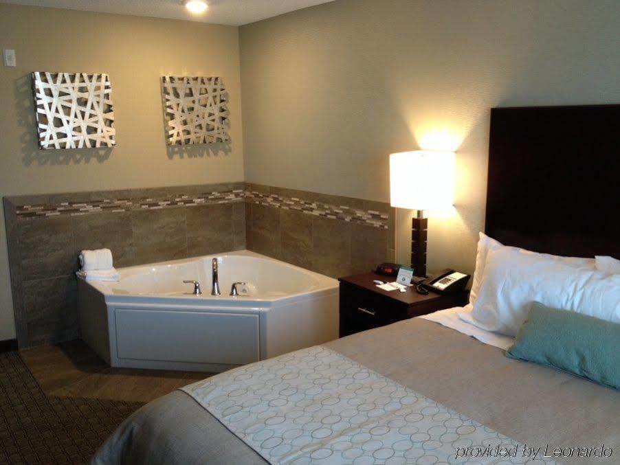 Grandstay Hotel & Suites Delano Extérieur photo