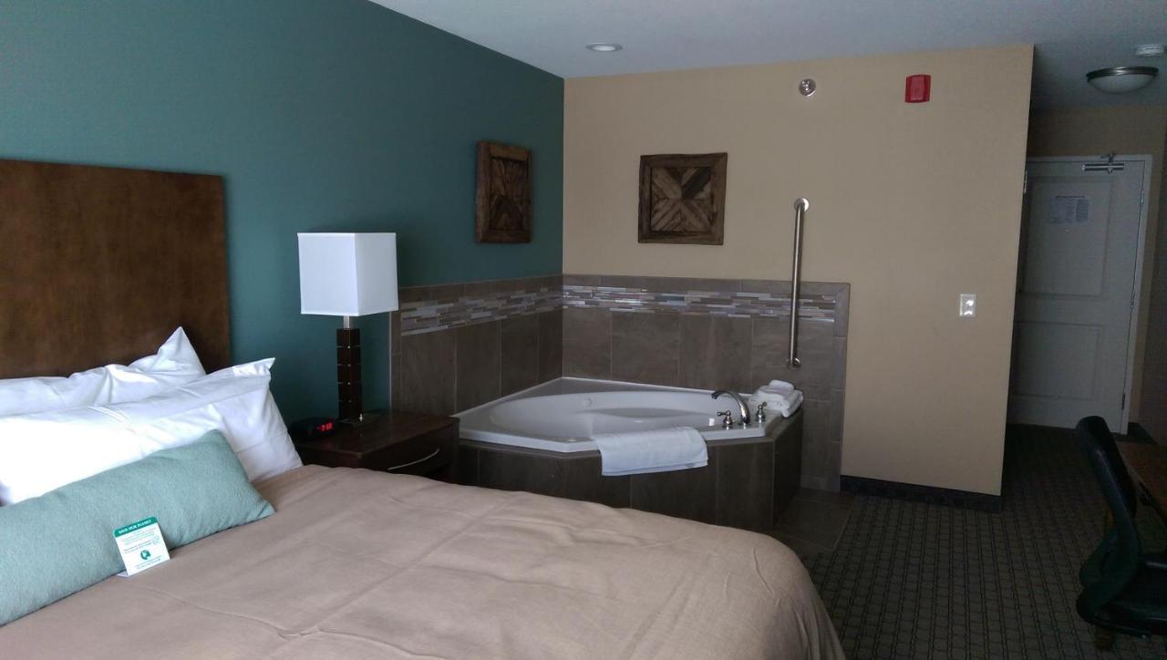 Grandstay Hotel & Suites Delano Extérieur photo